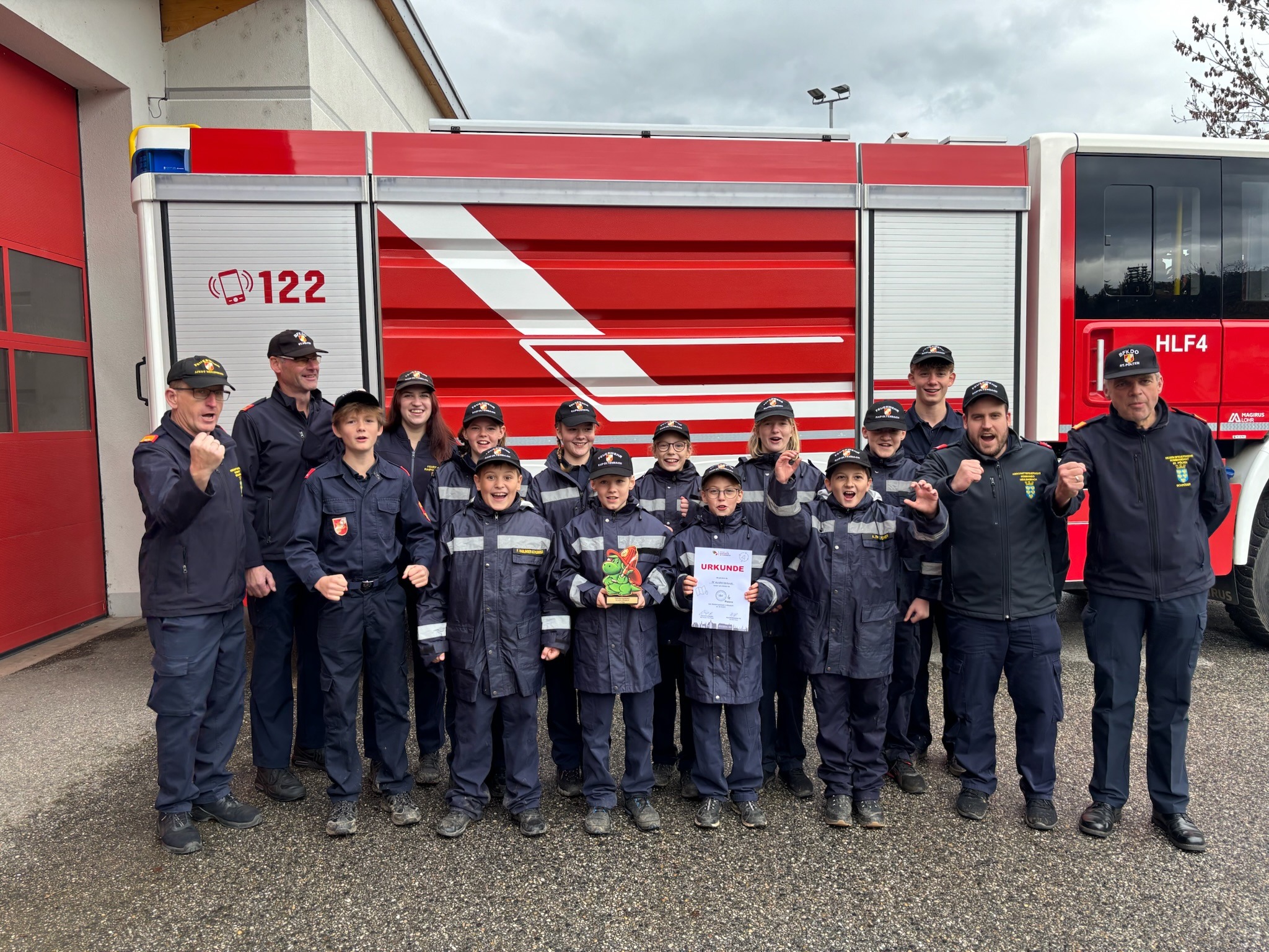 Feuerwehrjugend Raipoltenbach Gruppenfoto Orientierungsbewerb 2025